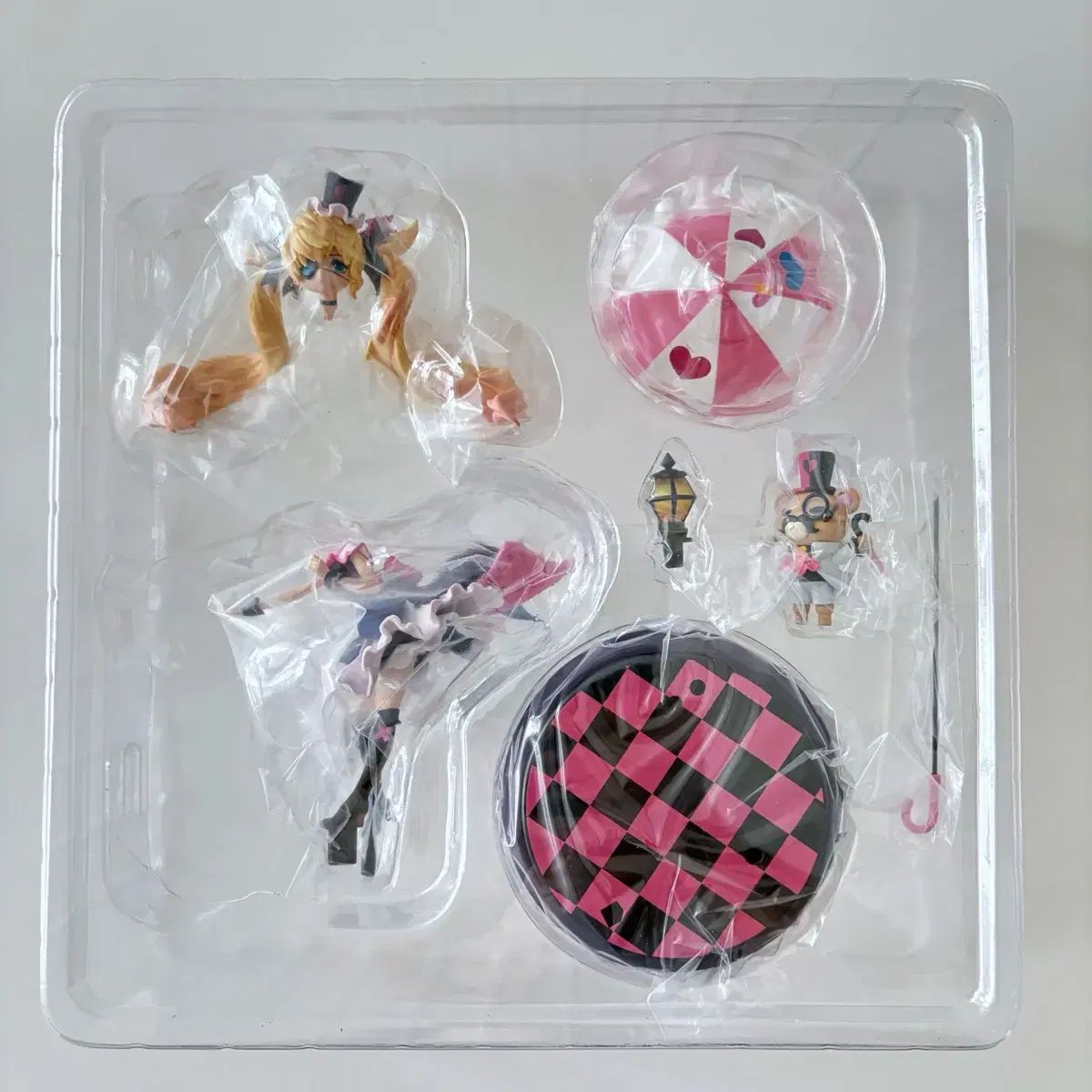 サマナーズウォー NIGHT レイディ オカルト フィギュア - メルカリ