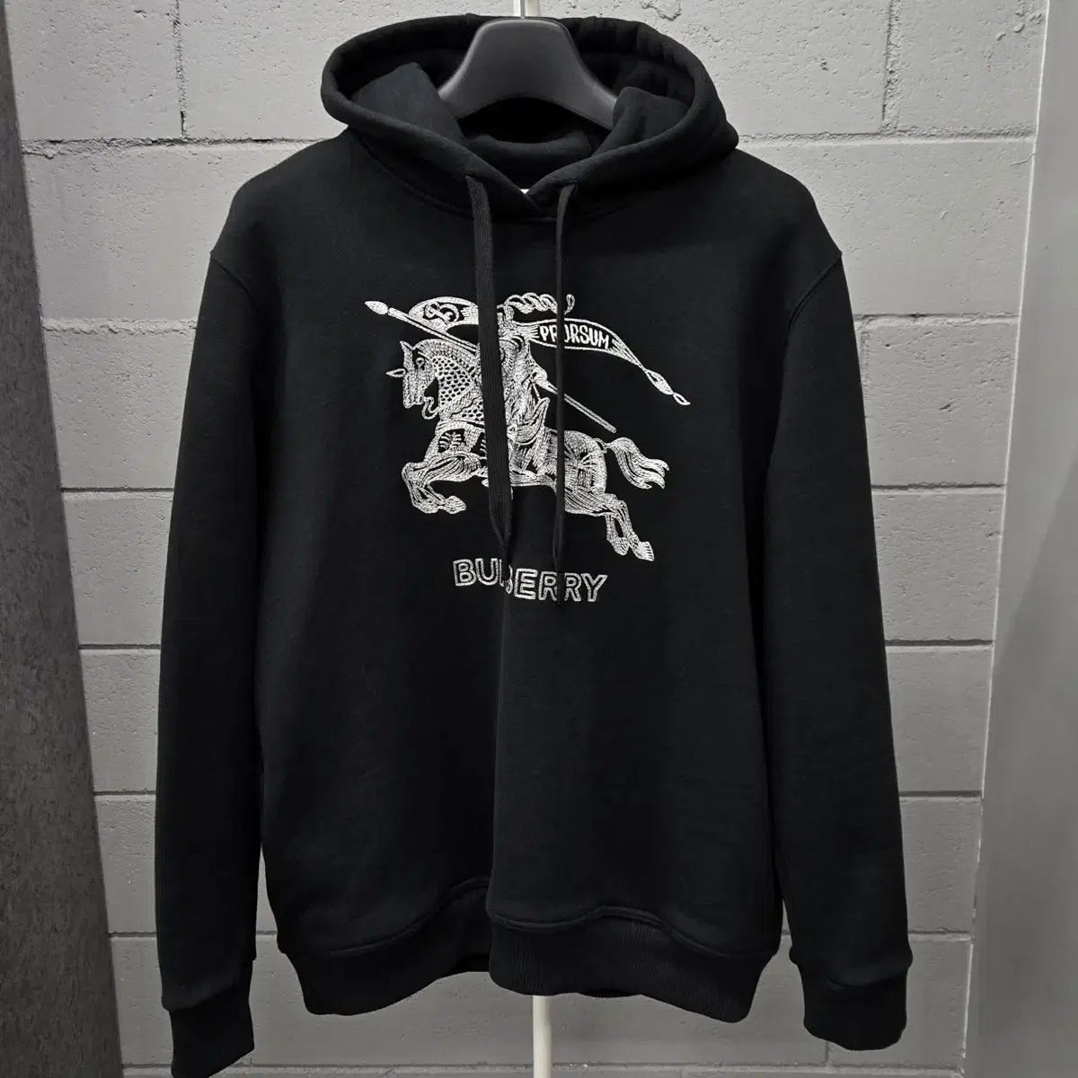 Lサイズ バーバリー ビックロゴ フードTシャツ