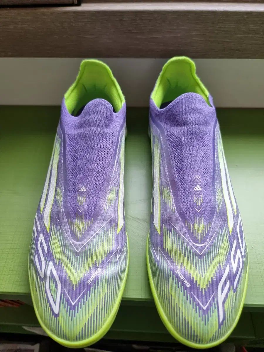 アディダス サッカーシューズ tf