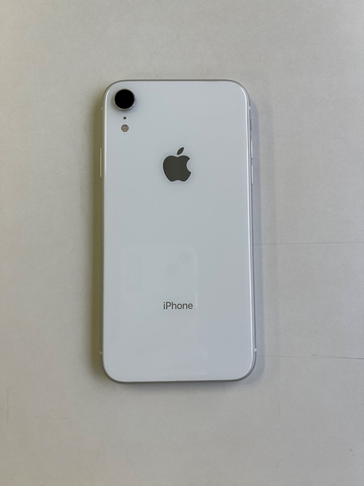 iPhone XR 64 GB ホワイト バッテリー85% MT 032 J|A - 6779
