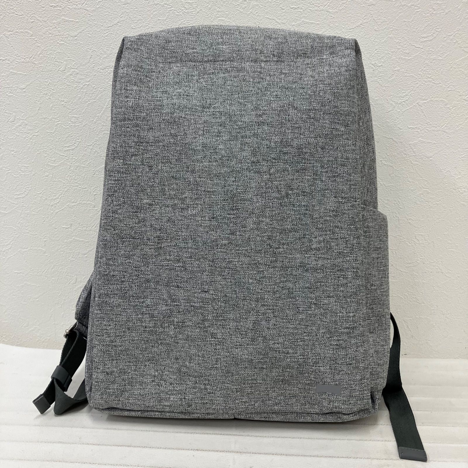 8288 CAMPER カンペール LIAM リュックサック リュック バックパック グレー レディース メンズ ユニセックス 男女兼用 キャリーオン シンプル 無地 カジュアル きれいめ 通勤 通学 仕事用バッグ 普段使い PC収納