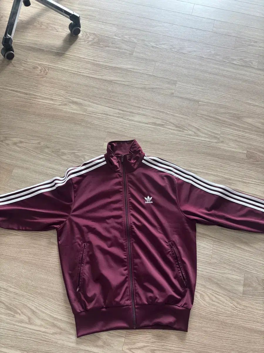 アディダス ファイヤーバード バーガンディ ジャージ - メルカリ