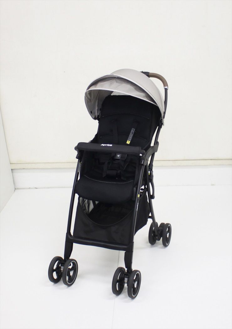 美品 マジカルエアークッション AD ベージュ 2157210 アップリカ 軽量B