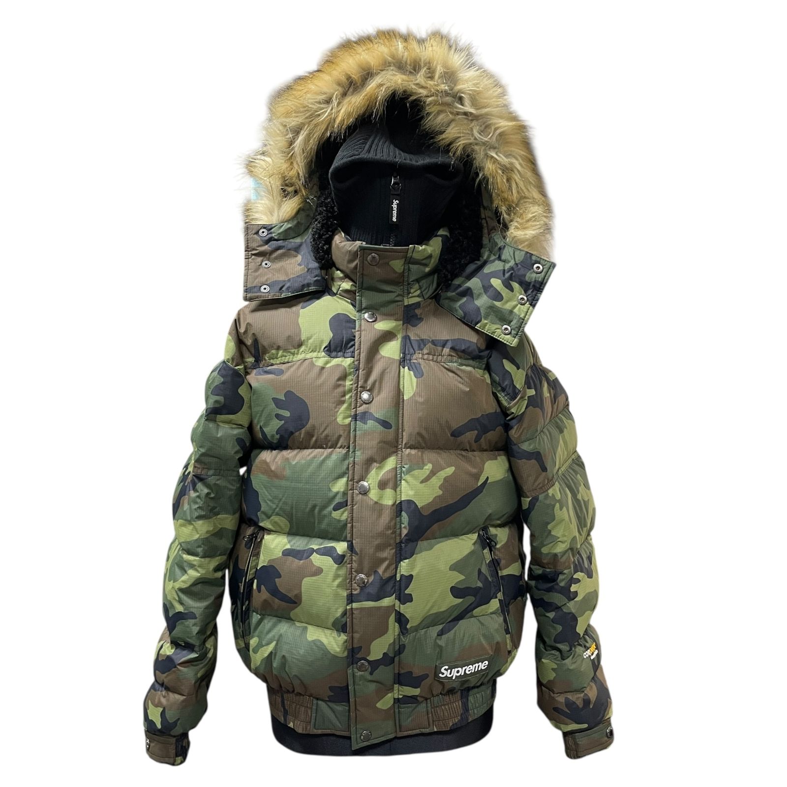 ◆シュプリーム Supreme 700フィル ダウン ウッドランドカモ Sサイズ カモフラ柄 メンズ ジャンパー 品