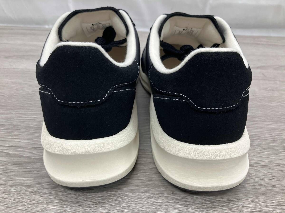 スニーカー 表記サイズ27.5