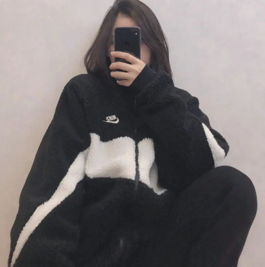 ナイキ ブラック|白 ボア フリース ジップアップ