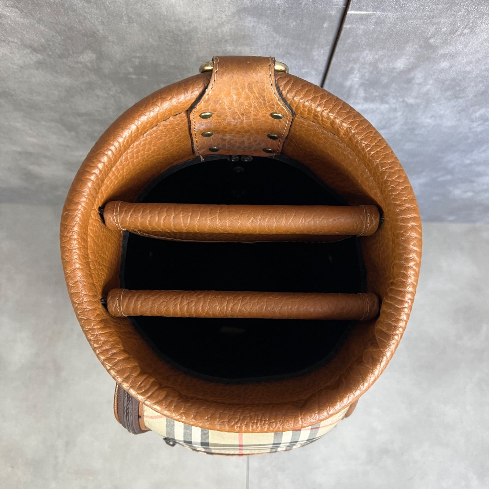 フォローで割引クーポン配布中】人気 バーバリー 本革 レザー キャディ