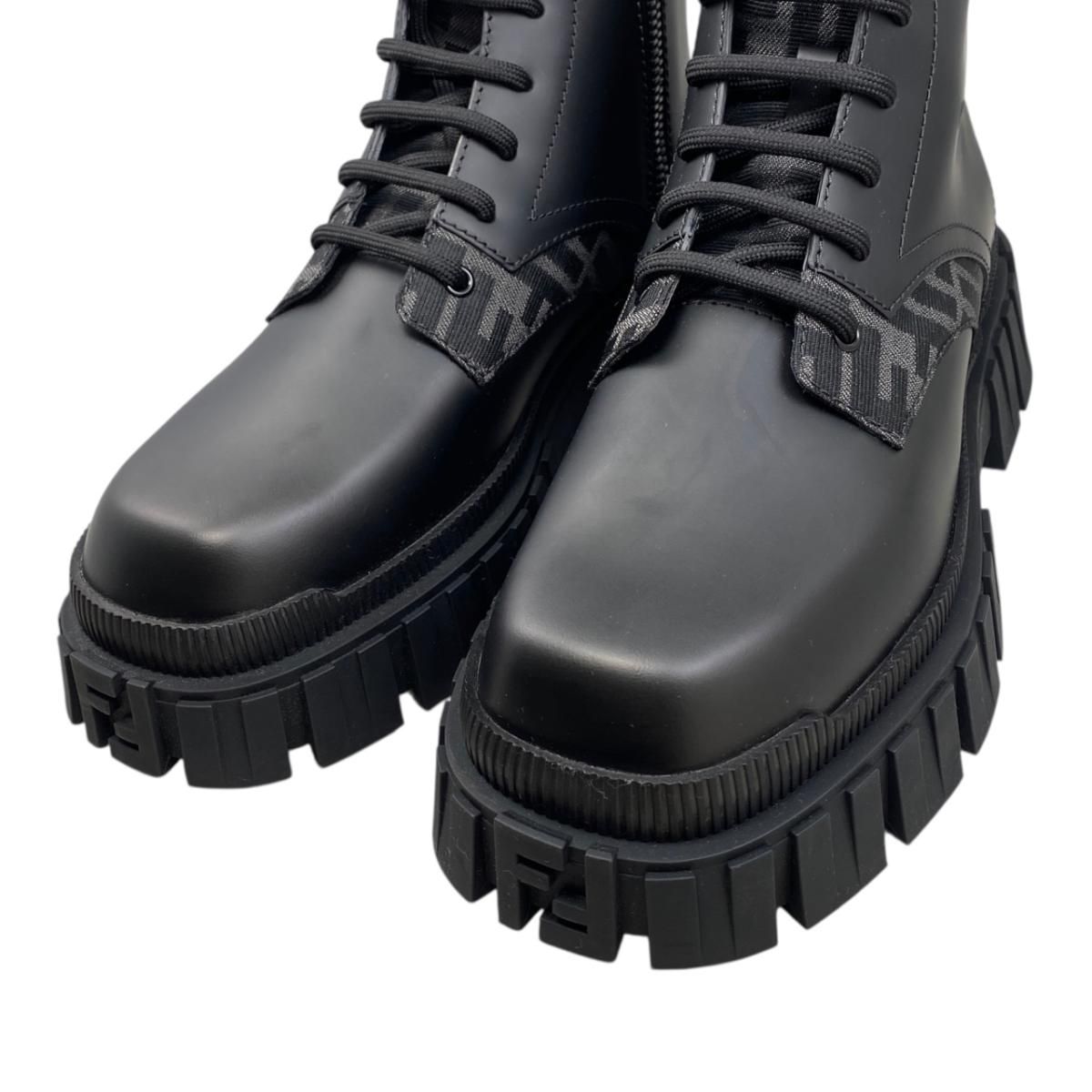 アンクルブーツ