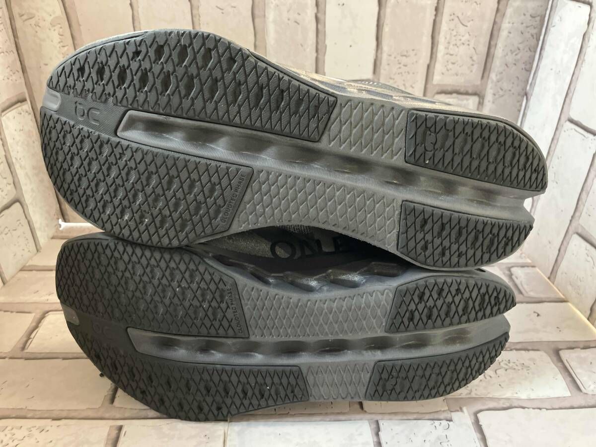 On Cloudsurfer Next クラウドサーファーネクスト スニーカー ランニングシューズ 25.5 cm グレー ブラック スニーカー 靴