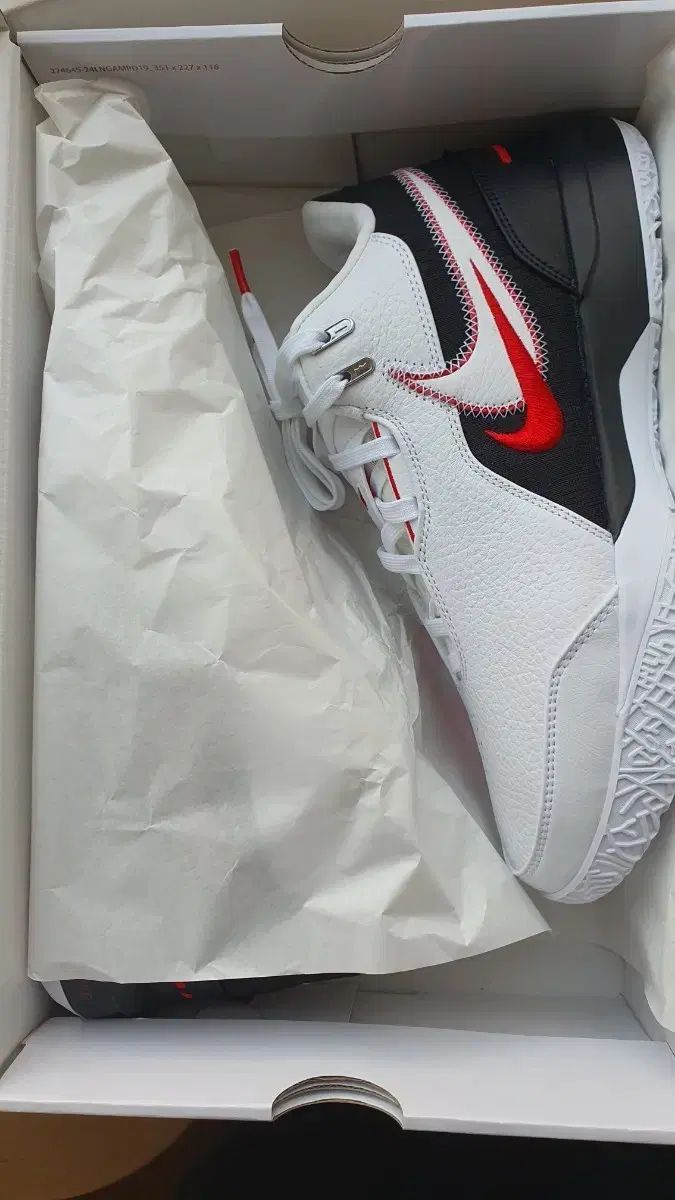 レブロン NXXT GEN ネックジェン AMPD