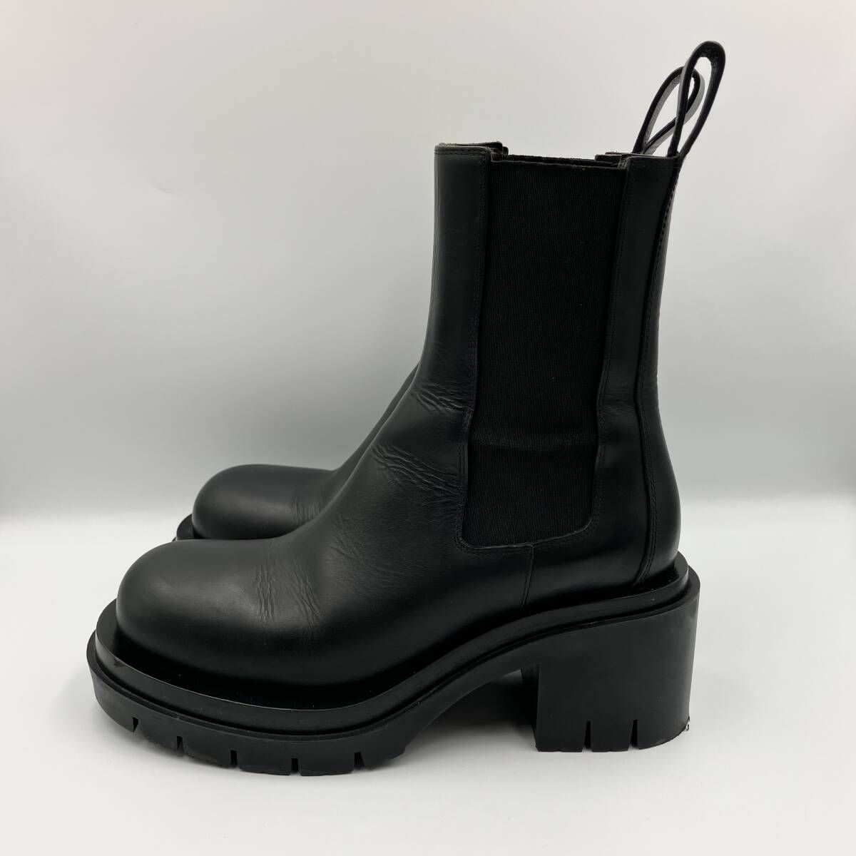 ヴェネタ サイドゴアブーツ