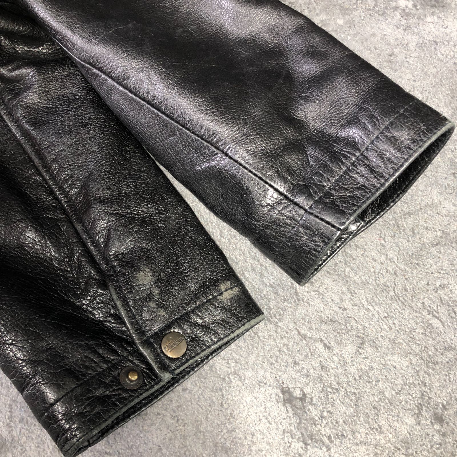 chevignon シェビニオン レザージャケット Mサイズ 黒 ブラック メンズ