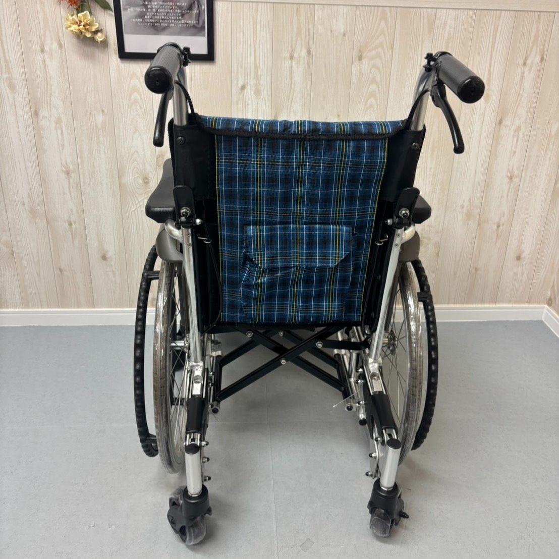 SKT-5 Miki 自走車椅子 コンパクト車椅子 自走式 車椅子 6輪 スキット