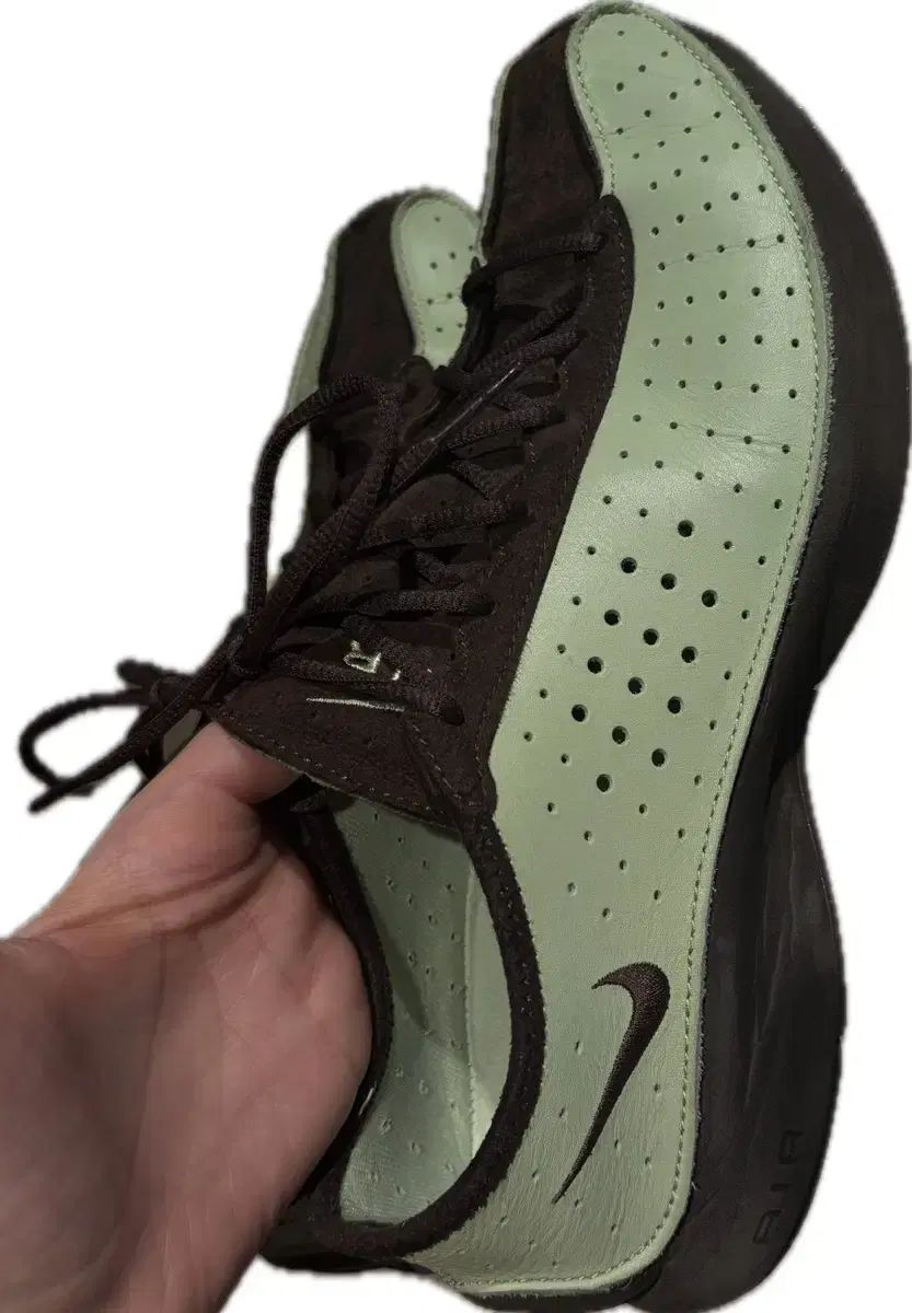ナイキ エア スーパーフライ ラブ グリーン アンド バロック ブラウン
