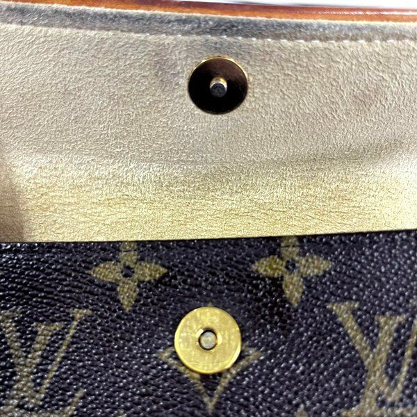 VUITTON|ルイヴィトン ポシェット