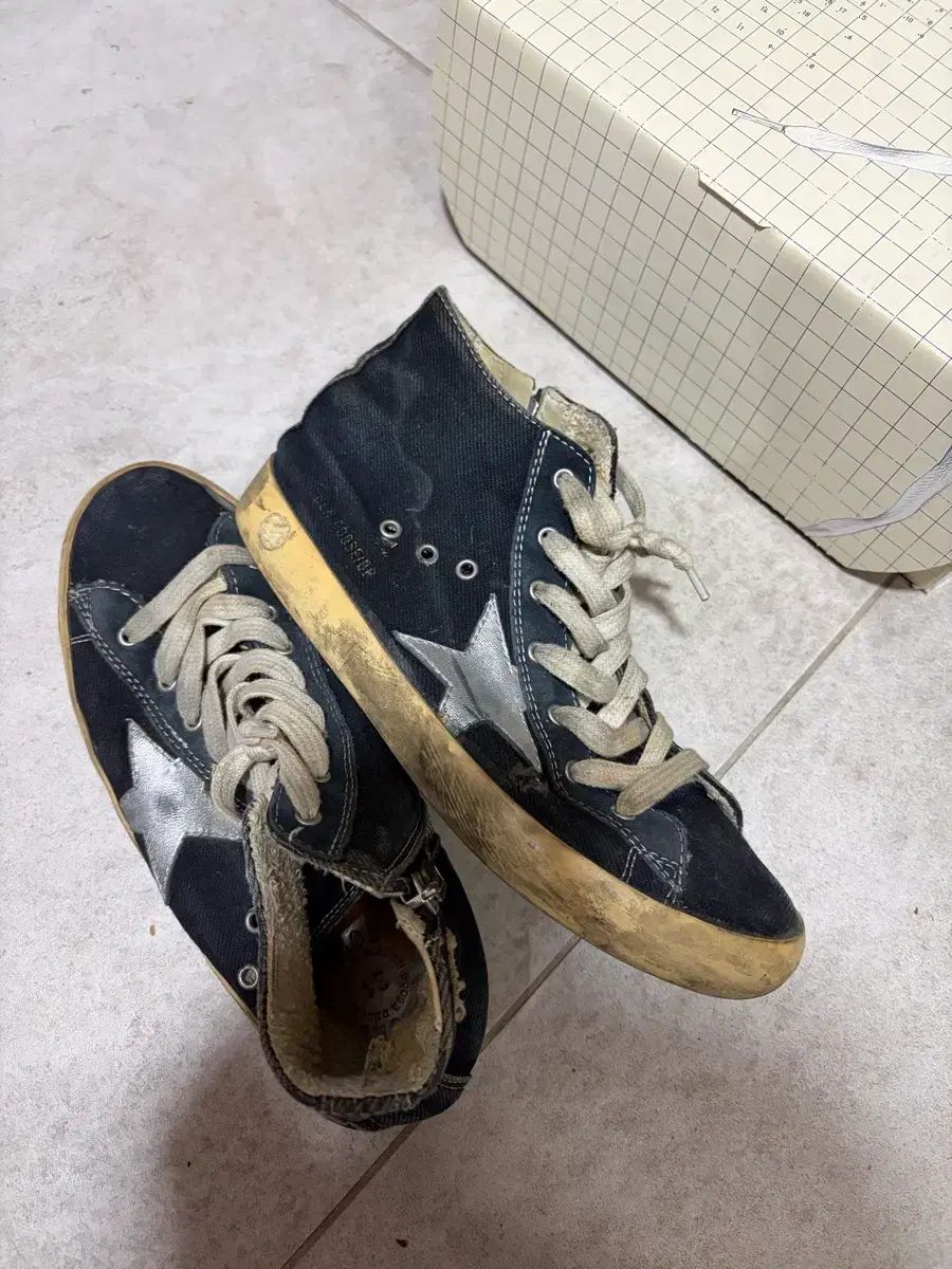 ランニングシューズ