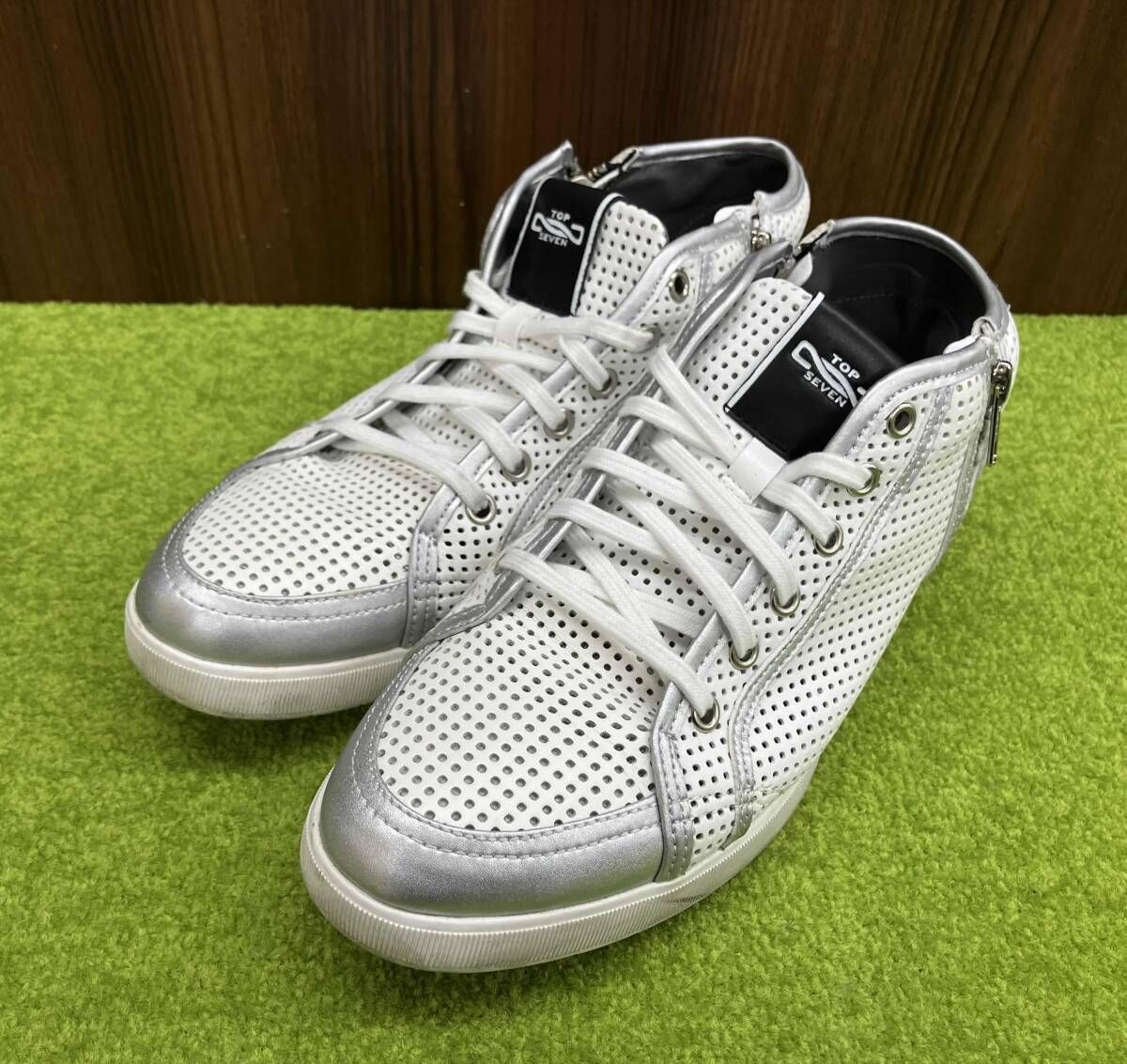 TOP SEVEN トップセブン レザースニーカー ジップ付き メッシュ サイズ26.5 cm EU 42 ホワイト系×シルバー系 メンズ シューズ 靴 収納袋付