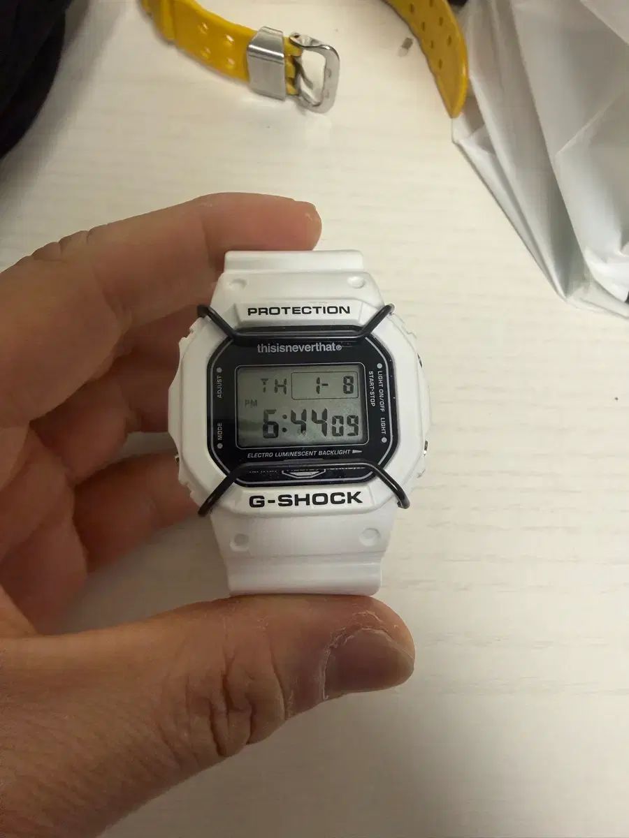 ジーショック thisisneverthat