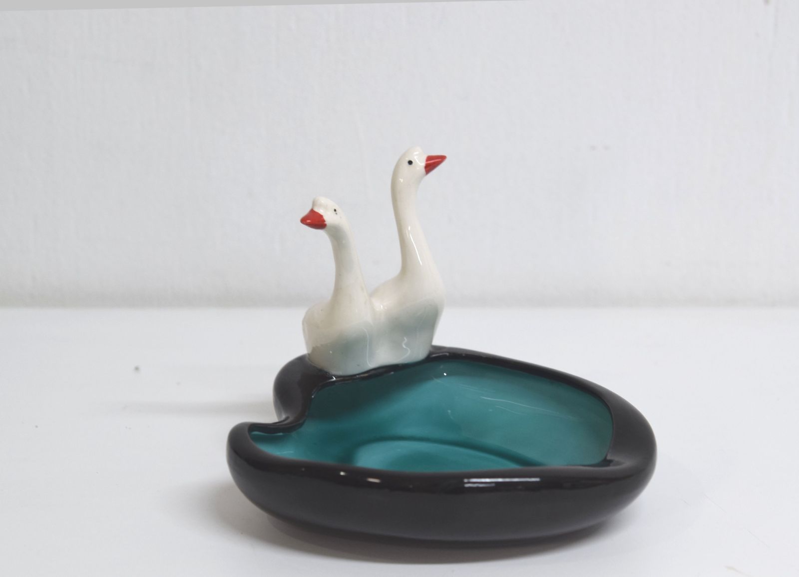 昭和レトロ スワンのアクセサリートレイ 二羽の白鳥 - メルカリ