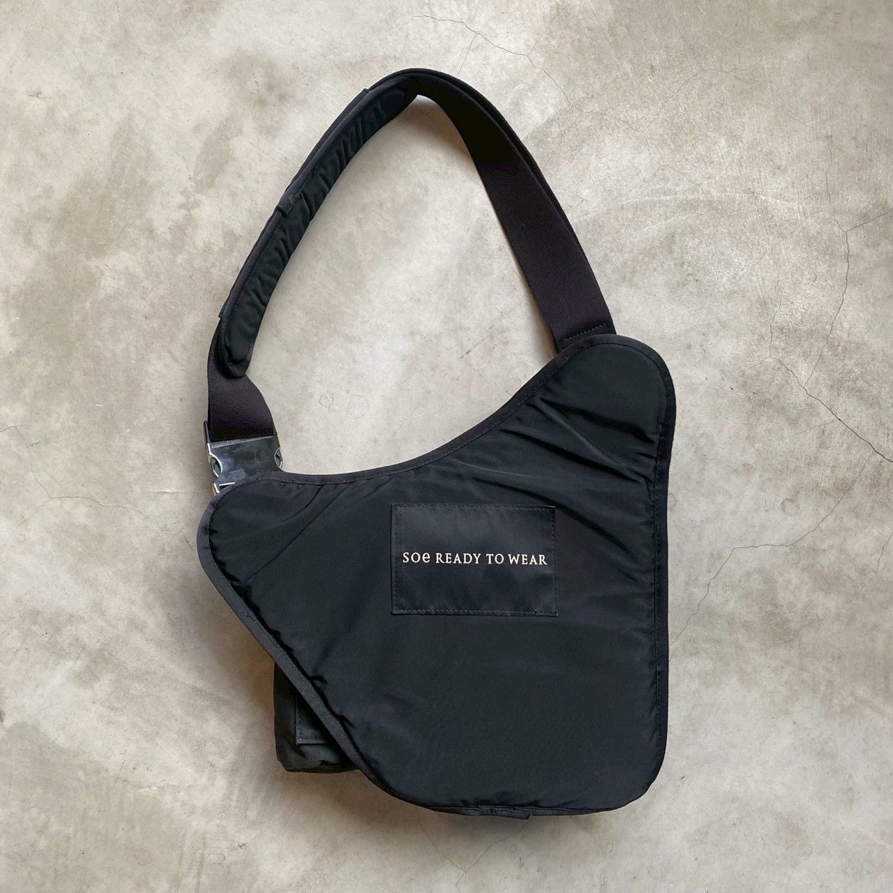 SOE READY TO WEAR ソーイ ワンショルダー soe』ソーイ ショルダー 