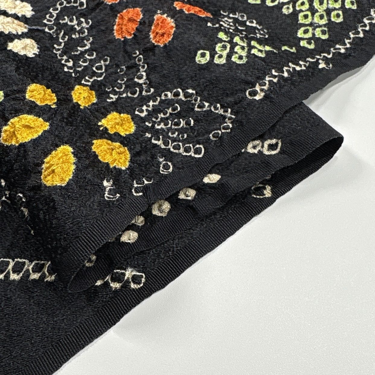 羽尺 反物 1本 正絹 同梱購入歓迎 リメイク用 絞り草花模様 和裁練習用