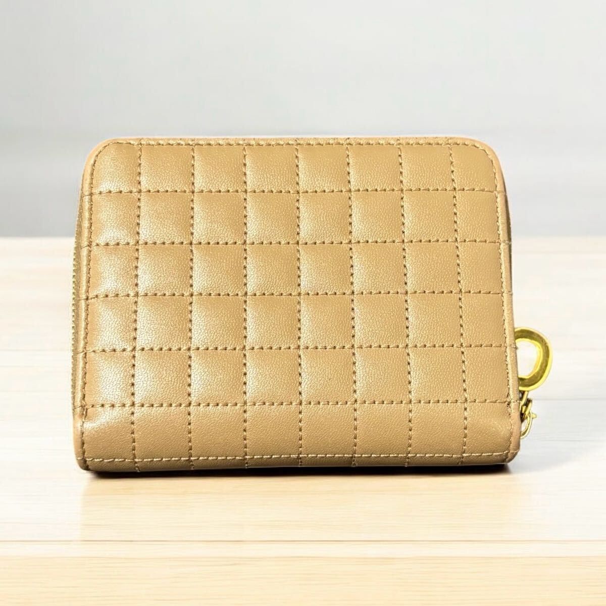 p 67 CELINE セリーヌ キルティング レザー 短 財布 コインケース カードケース 小銭入れ ジップ アラウンド ミニ コンパクト ウォレット ラウンド ファスナー