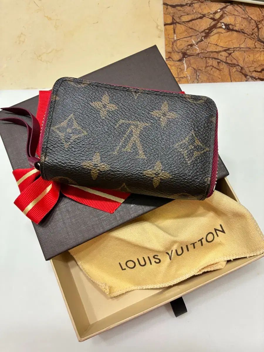 ルイヴィトン レディース ジッパー カードウォレット