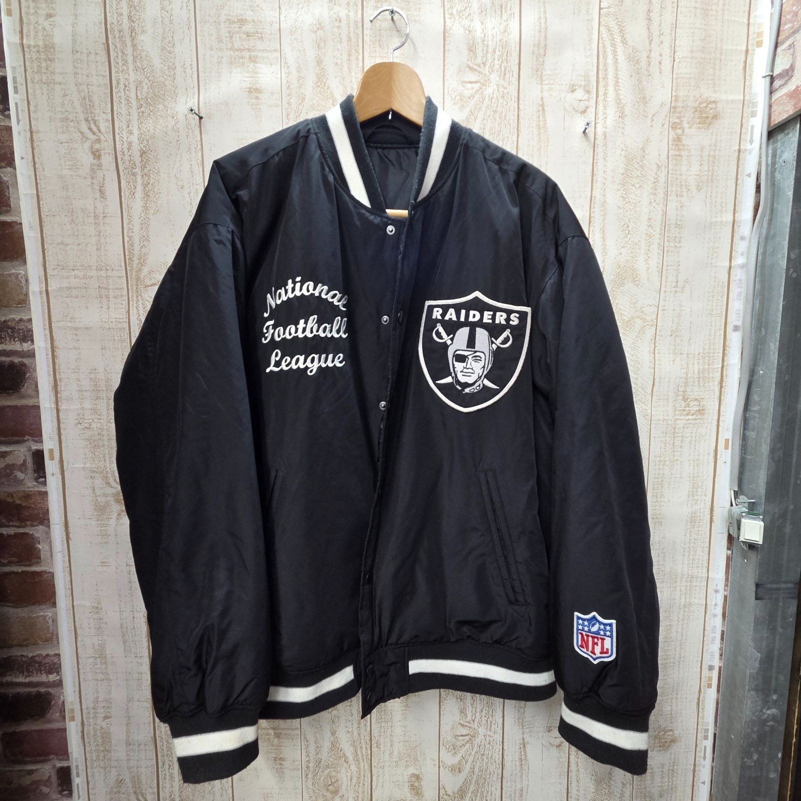 RAIDERS スタジャン　 60周年　ワッペン刺繍　白黒M TC裏毛ワッペン刺しゅうスタジャン