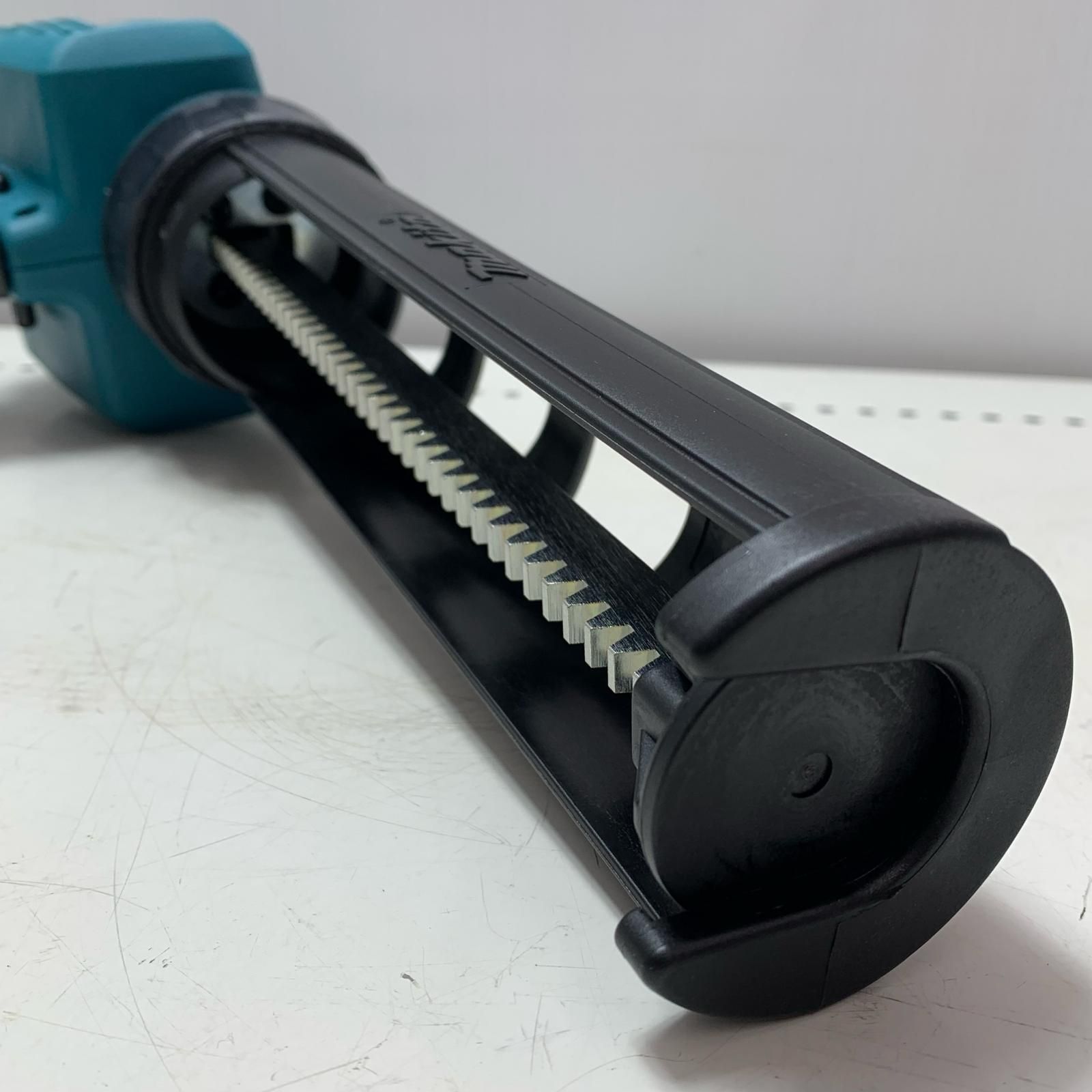 充電式コーキングガン