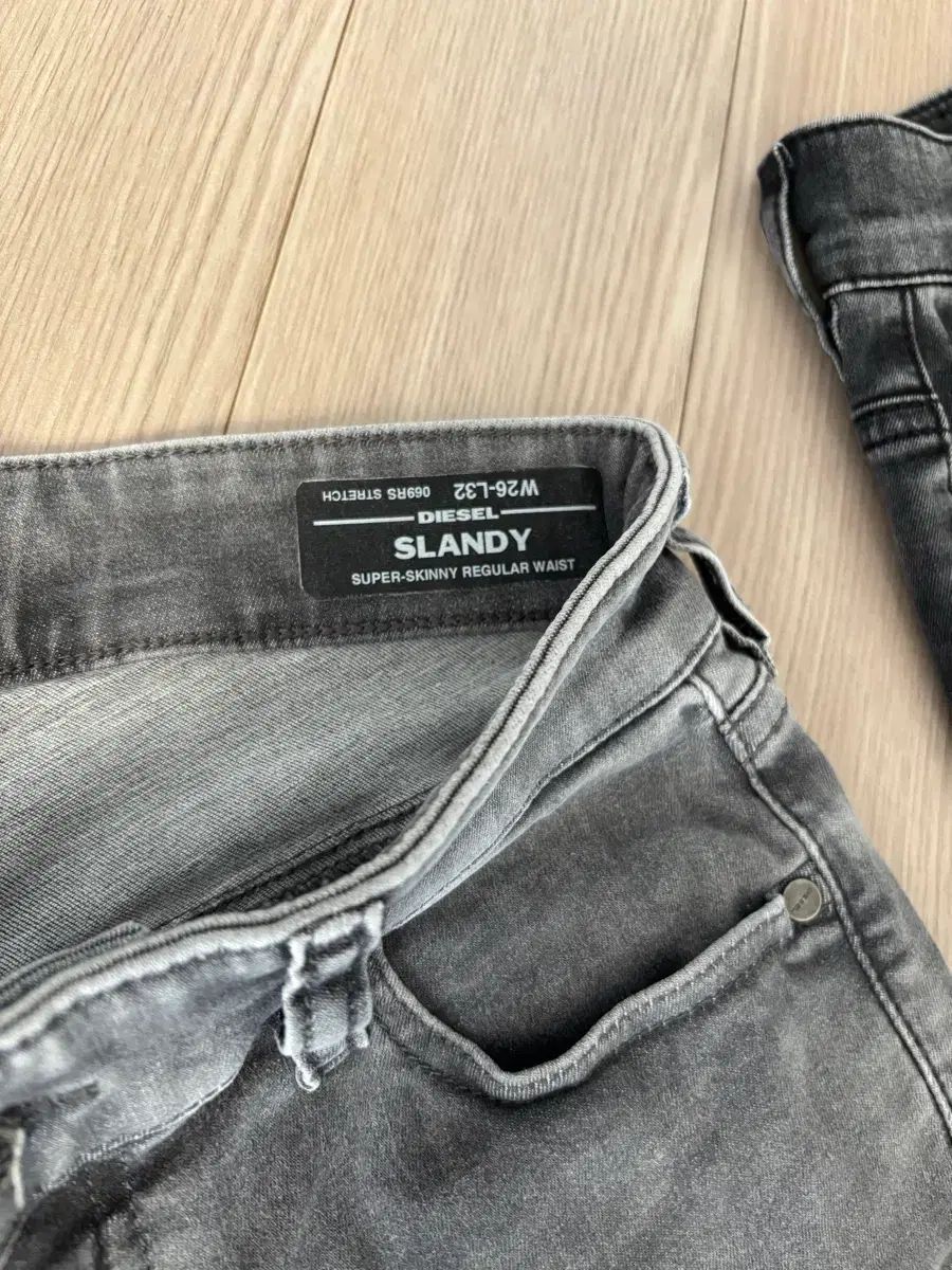 DIESEL ウォッシュ デニム ズボン グレー 26