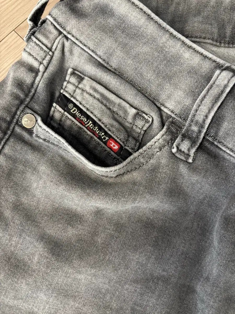 DIESEL ウォッシュ デニム ズボン グレー 26