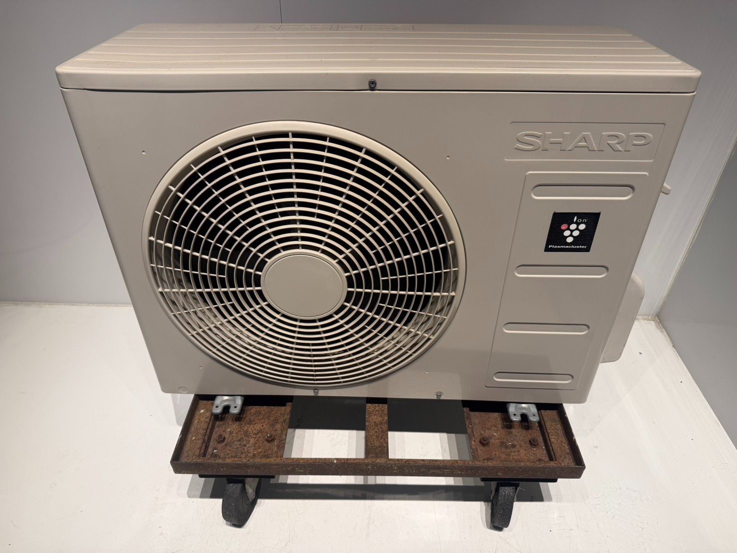 305　SHARP　20202年製エアコン　10～12畳用　整備済み 305 SHARP 20202年製エアコン 10～12畳用 整備済み - メルカリ