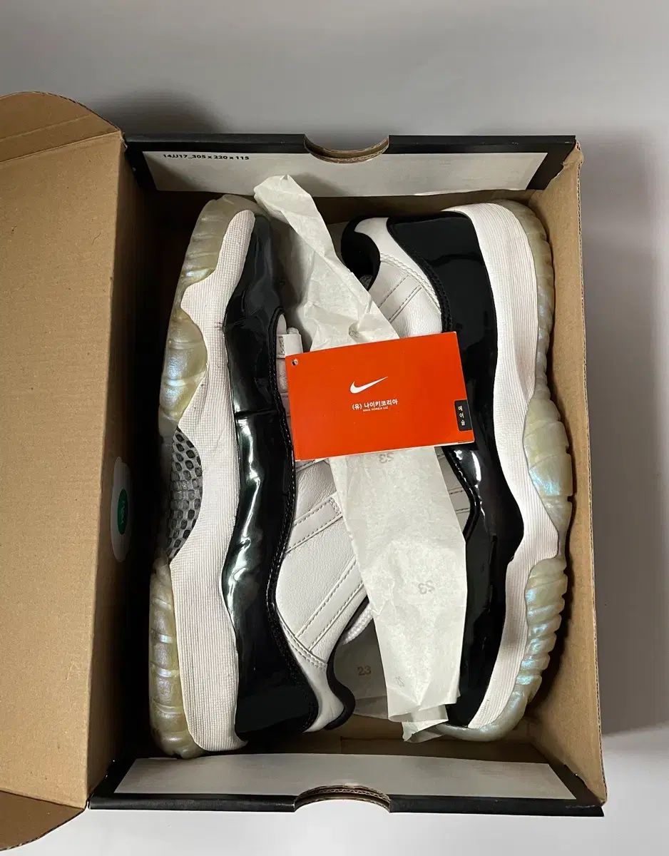 ジョーダン11 265 イースター