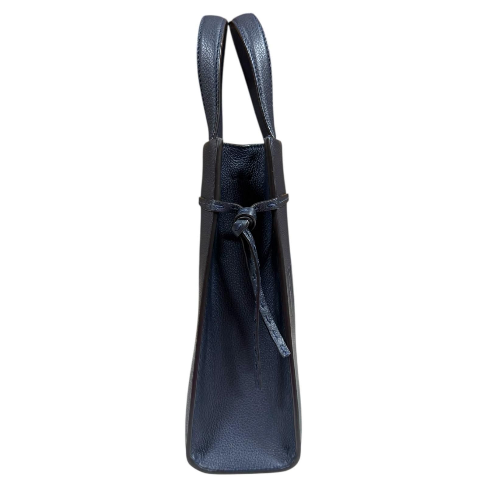 フェンディ ゴートゥーショッパースモール ショルダーバッグ レザー 7VA584 ブラック ユニセックス FENDI  中古 FENDI（フェンディ） ゴートゥーショッパースモール ショルダーバッグ