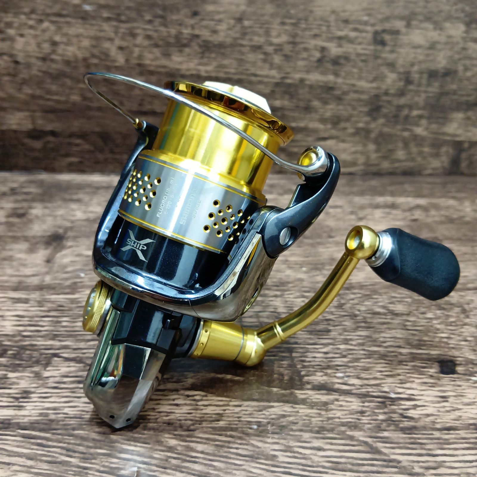 シマノ　10ステラ　2500HGS(中古) シマノ10ステラC2500 HGS