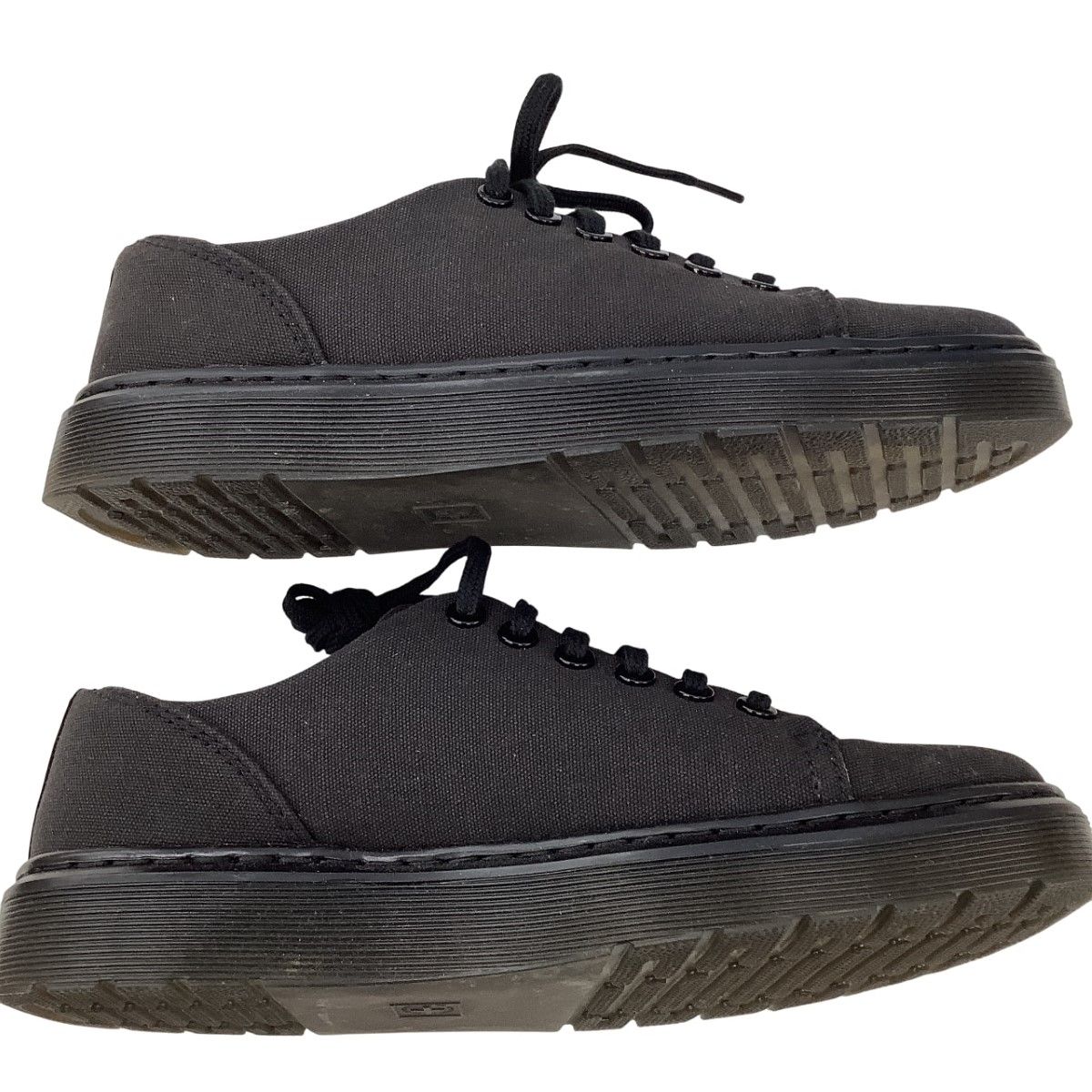 ローカットスニーカー