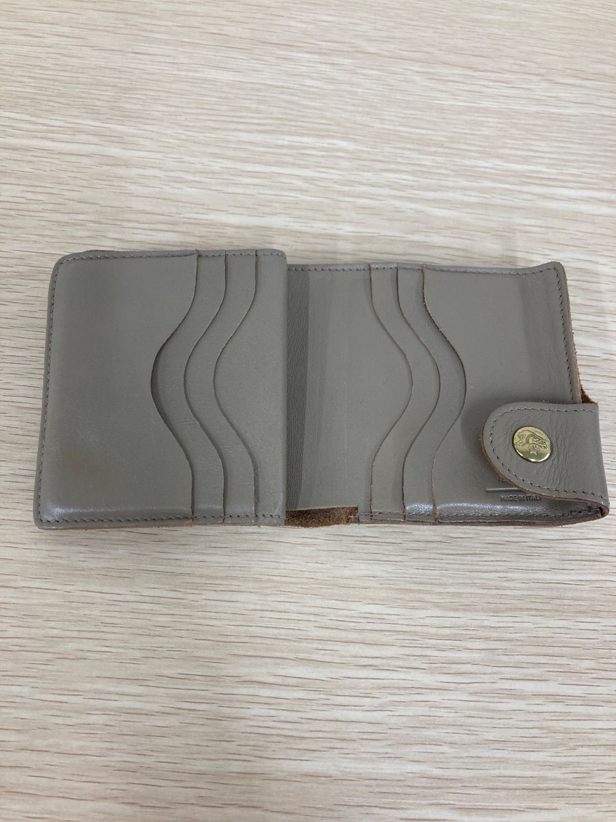 ライトブラウン