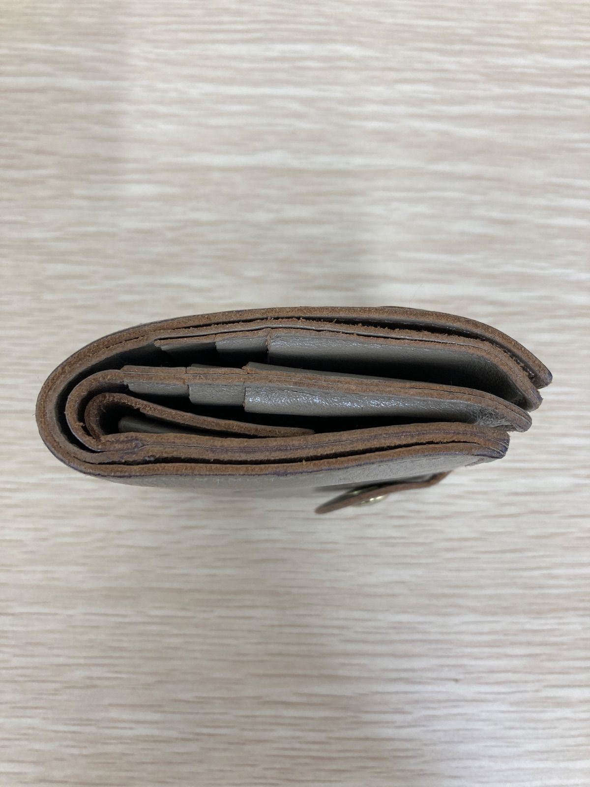  ÷3 イルビゾンテ IL BISONTE レザー 二つ折り財布 ベージュ ライトブラウン 使用感あり 財布 1 二つ折り財布 折り財布