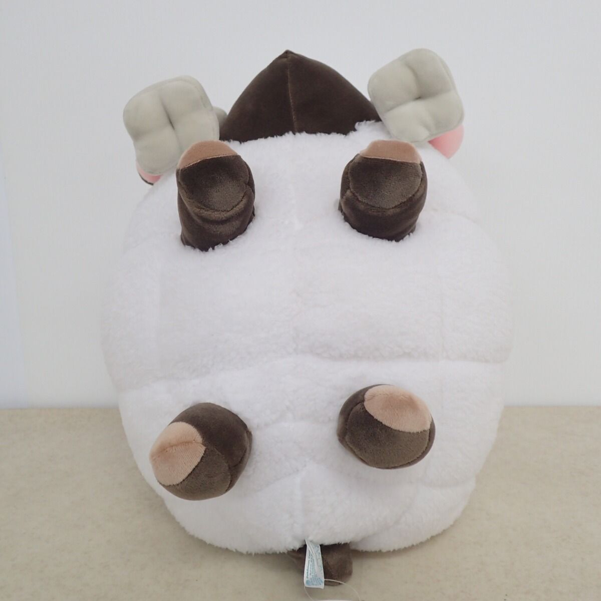 ポケセンセンター もっちりまんまるクッション ウールー 紙タグ付き