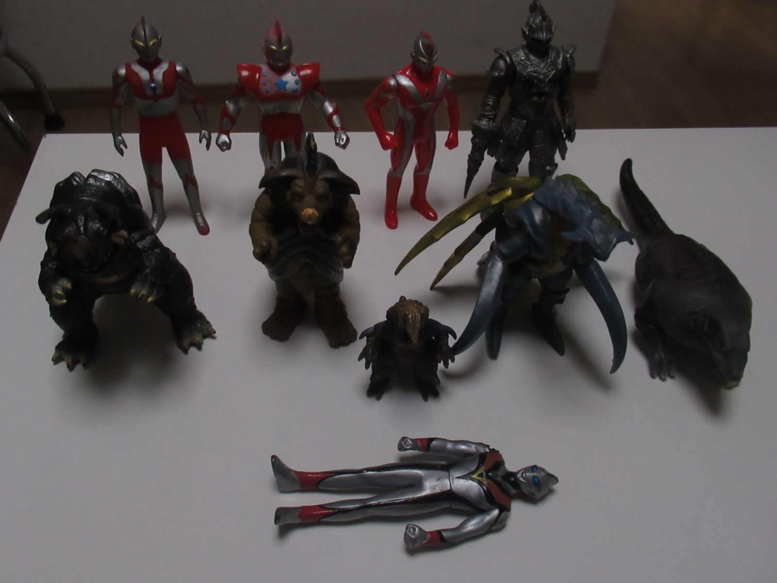 ウルトラマンシリーズ ウルトラマン＆怪獣 フィギュア10体 - メルカリ