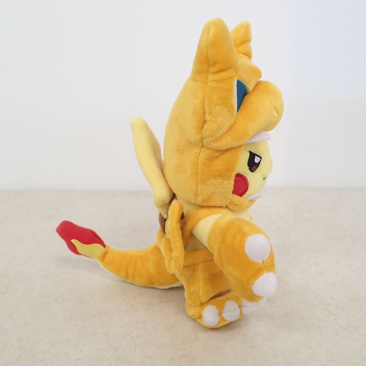 ポケモン リザードンマニアなピカチュウ ぬいぐるみ かいじゅうマニア ピカチュウ リザードンマニアなピカチュウ ぬいぐるみ ポケモンセンター