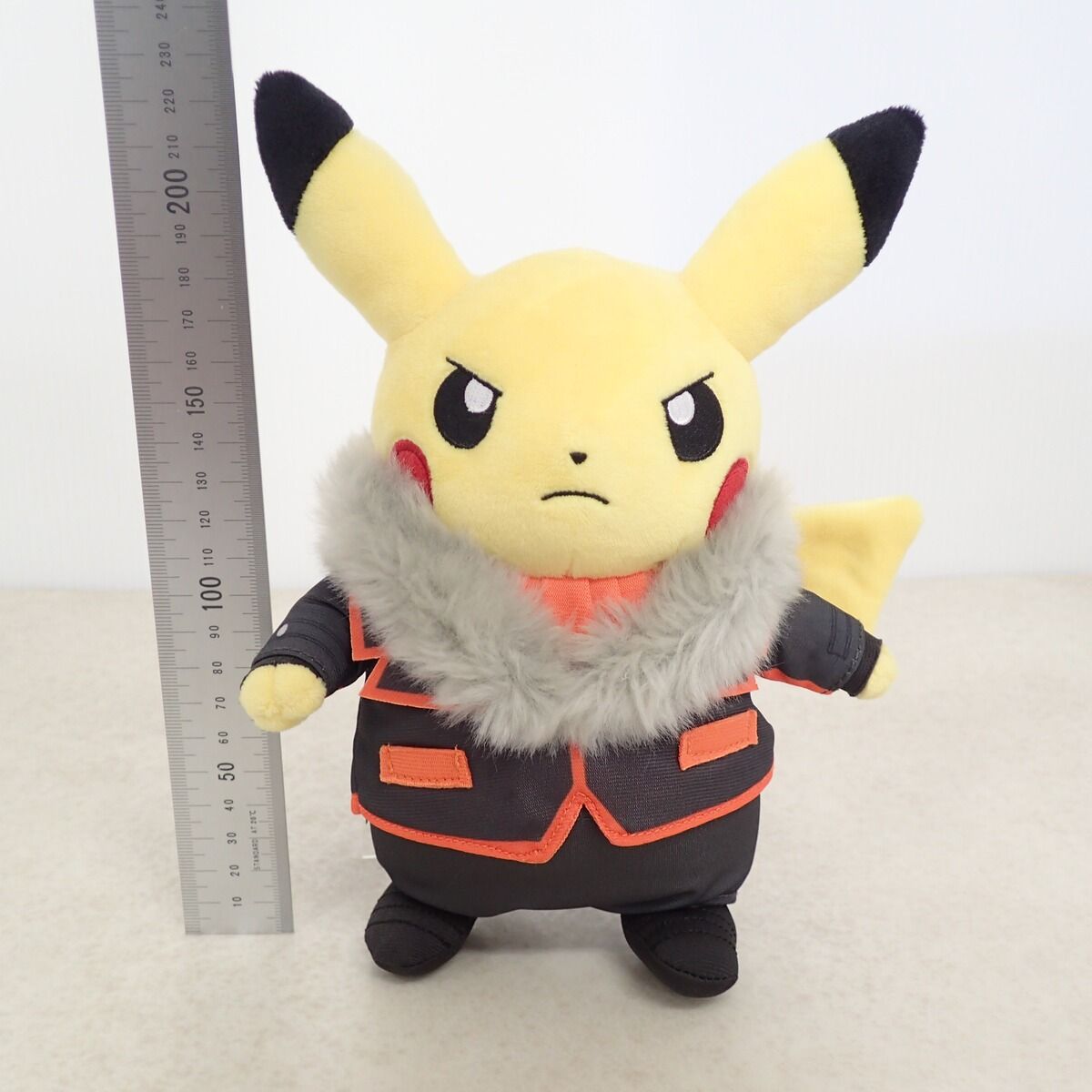 ポケモンセンター ぬいぐるみ ボスごっこピカチュウ RR フレア団