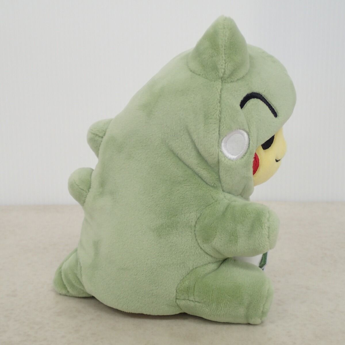 ポケモンセンター 着ぐるみピカチュウ ぬいぐるみ ポケパルレのみ