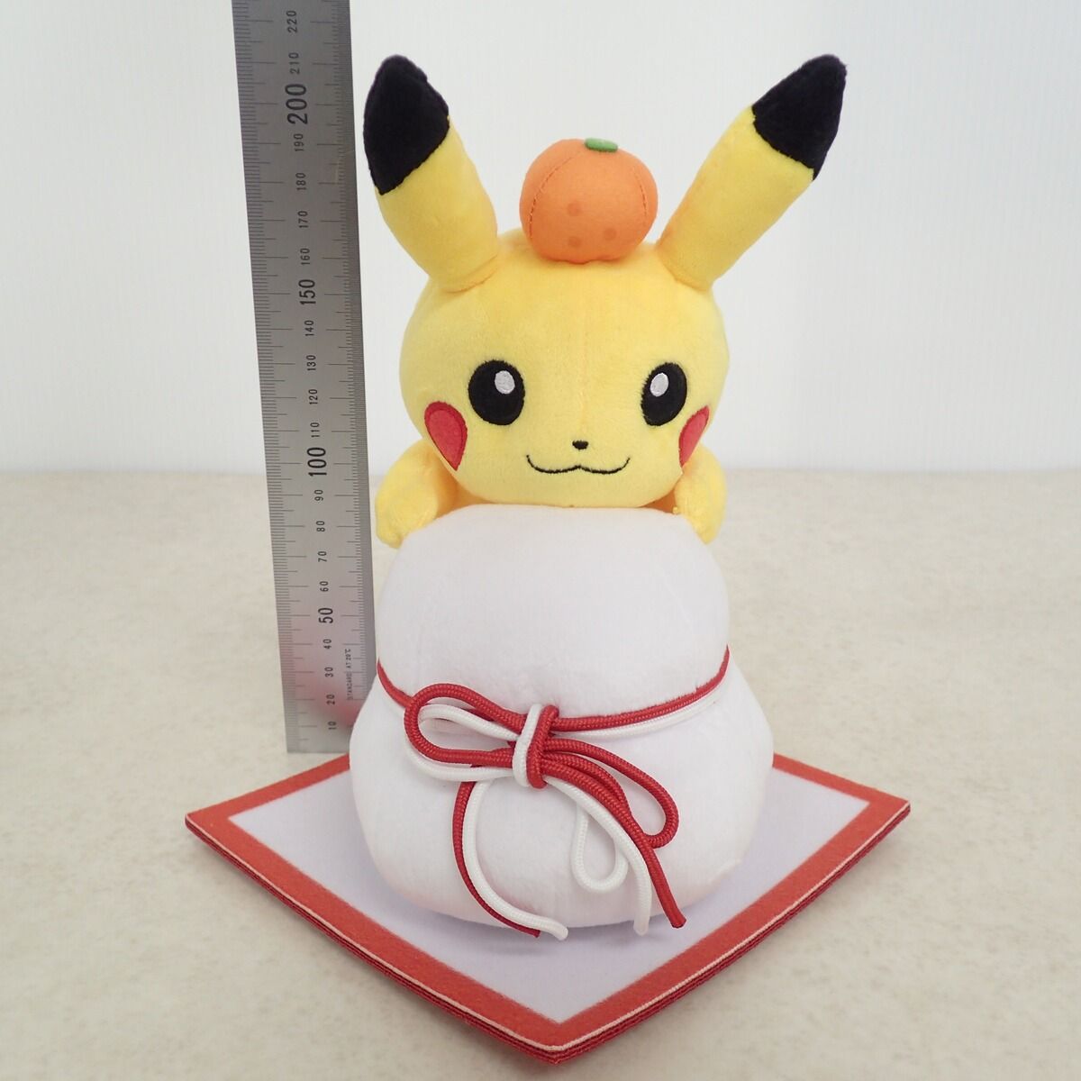 ポケモンセンター ぬいぐるみ ピカチュウと鏡餅 紙タグ無