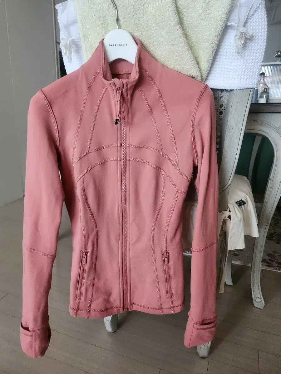 ルルレモン ディファインジャケット サイズ2