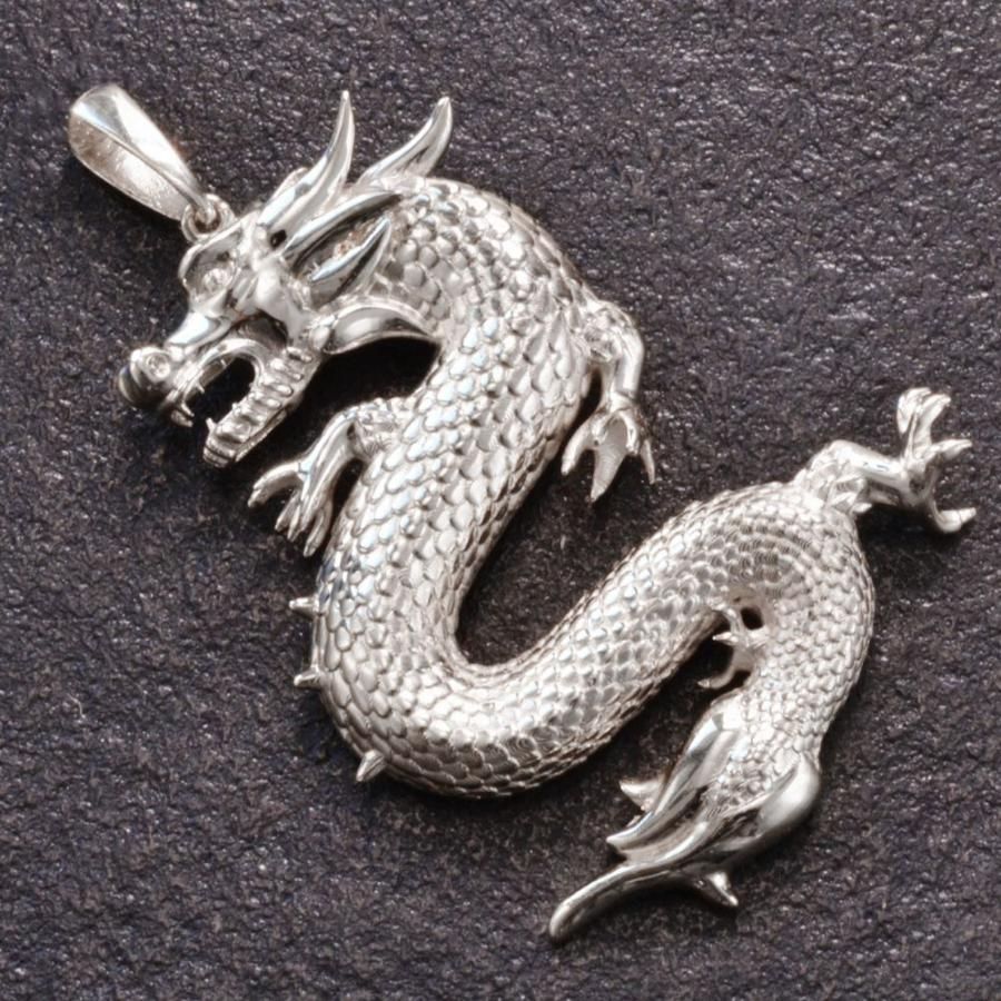 ペンダントトップ メンズ 18金 K 18 WG ホワイトゴールド ドラゴン 龍 ネックレスヘッド 地金 男性用 刻印入り 大きめ シンプル アクセサリーマート| Shops店