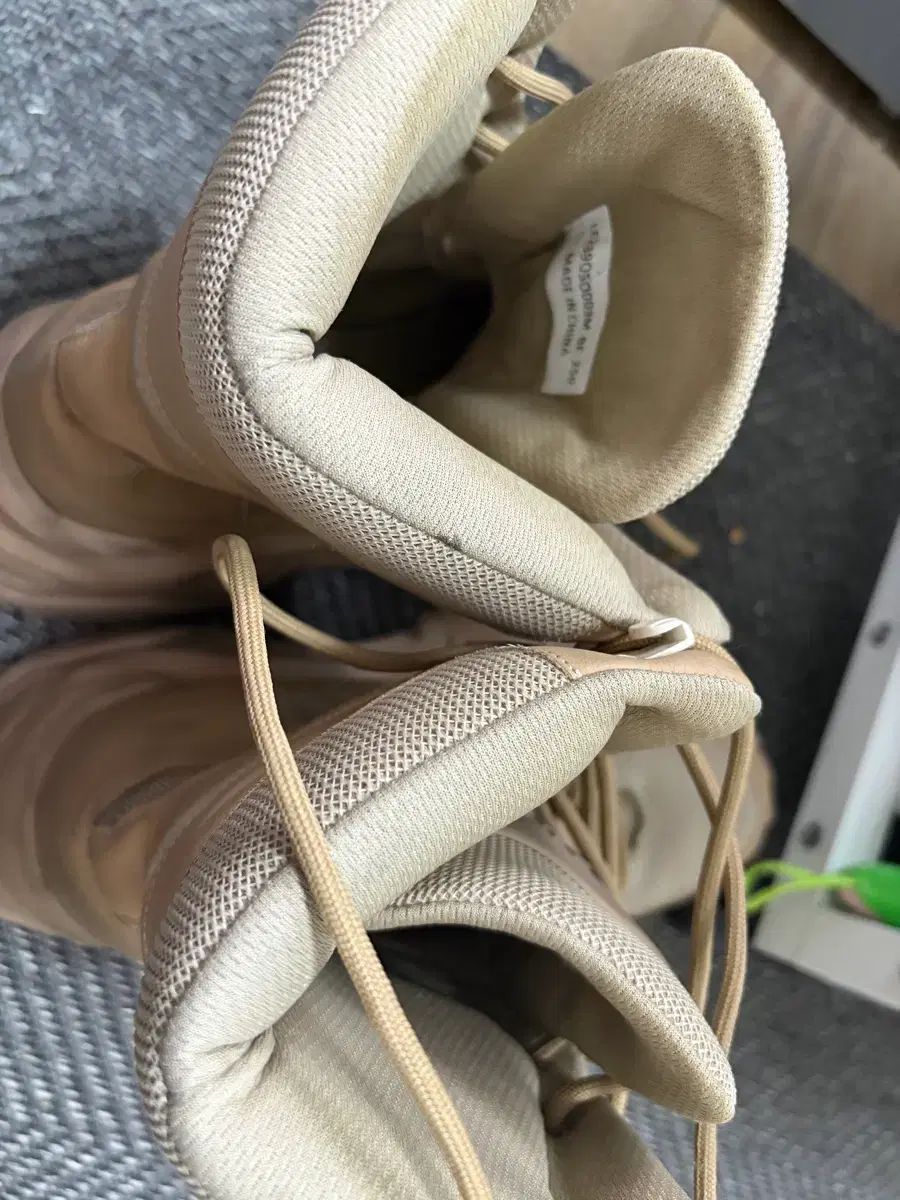 Leey 엘이이와이 BOOTS BEIGE 250 コーデ提案 その他 