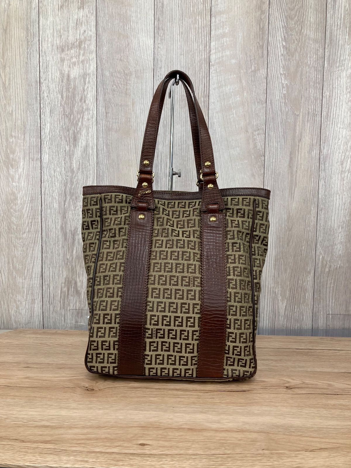 FENDI フェンディ トートバック ズッキーノ ズッカ柄 FFロゴ 衣料品