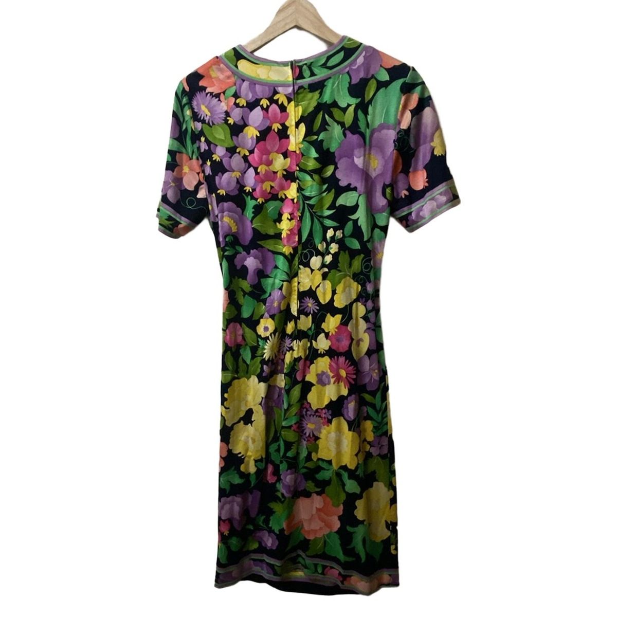 LEONARD レオナール ワンピース サイズM レディース - 黒×イエロー×マルチ クルーネック|半袖|ひざ丈|花柄