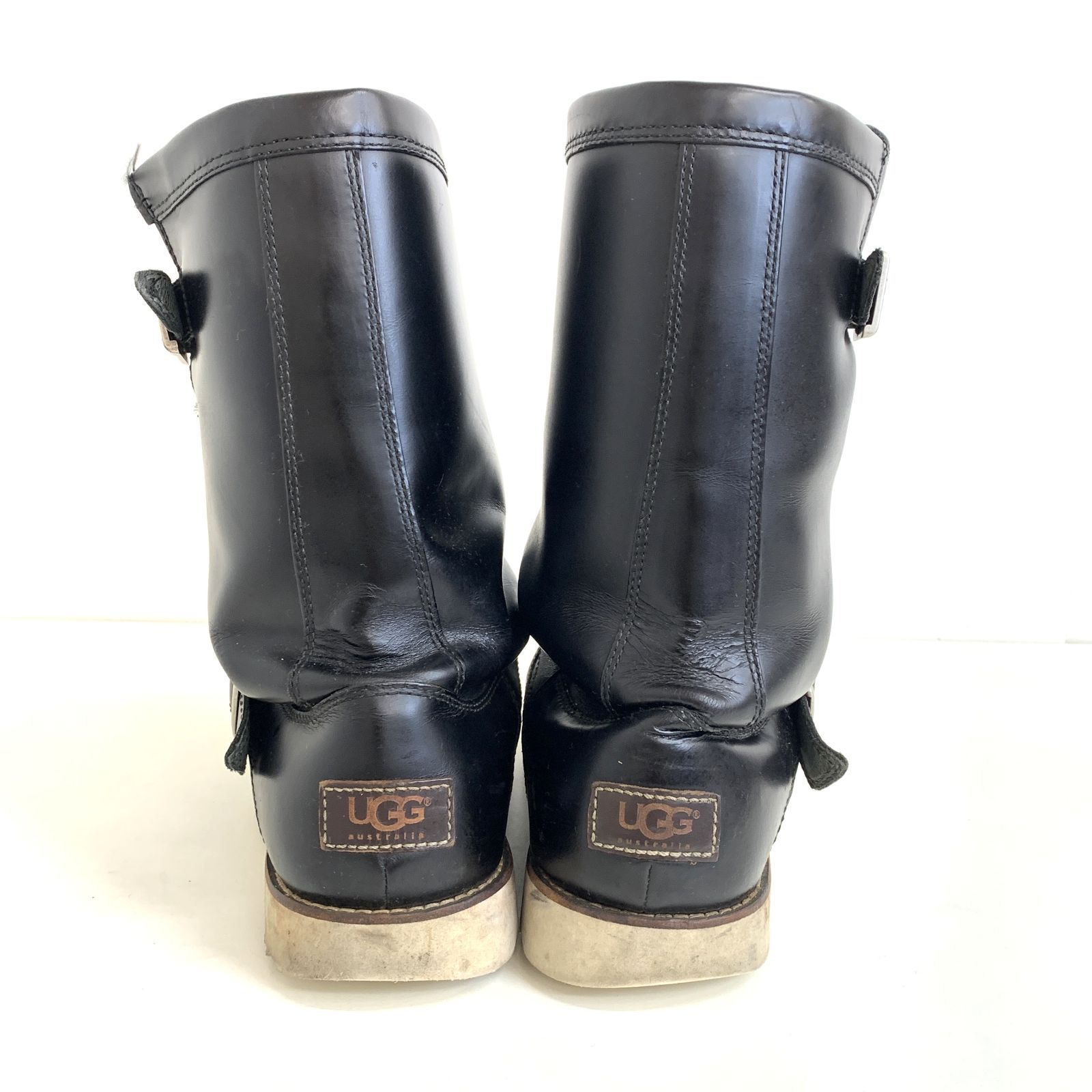 中古品】UGG 3243 ブラックレザー ムートンブーツ アグ エンジニア